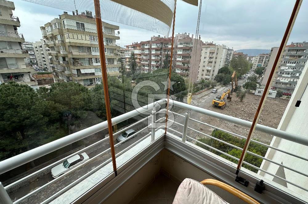 Bayraklı Manavkuyu'da Ege Üni.ne Yakın Geniş, 3+1 Kiralık Daire
