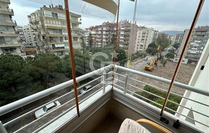 Bayraklı Manavkuyu'da Ege Üni.ne Yakın Geniş, 3+1 Kiralık Daire