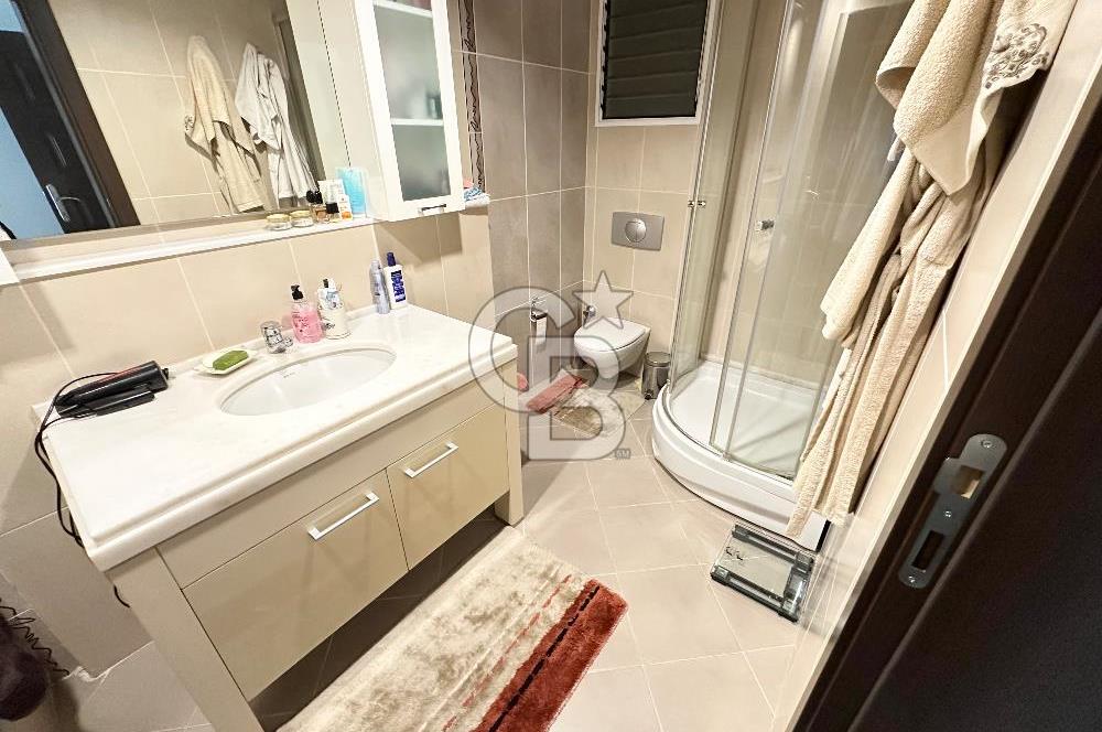Bayraklı Manavkuyu'da Ege Üni.ne Yakın Geniş, 3+1 Kiralık Daire