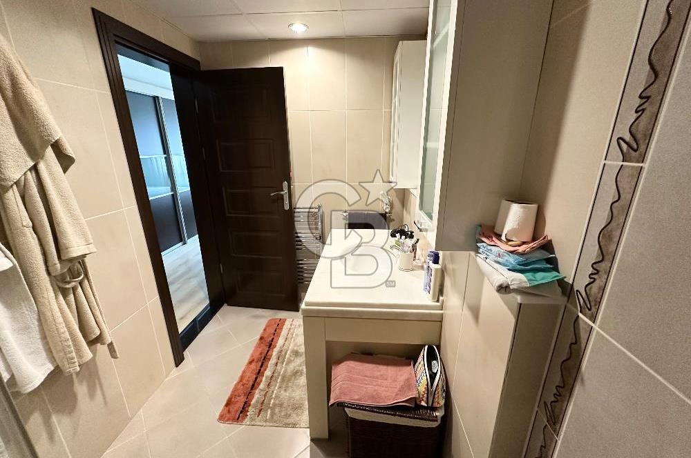 Bayraklı Manavkuyu'da Ege Üni.ne Yakın Geniş, 3+1 Kiralık Daire