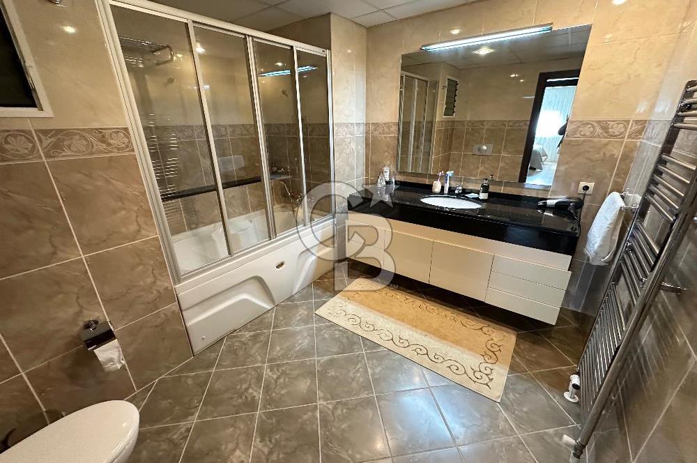 Bayraklı Manavkuyu'da Ege Üni.ne Yakın Geniş, 3+1 Kiralık Daire