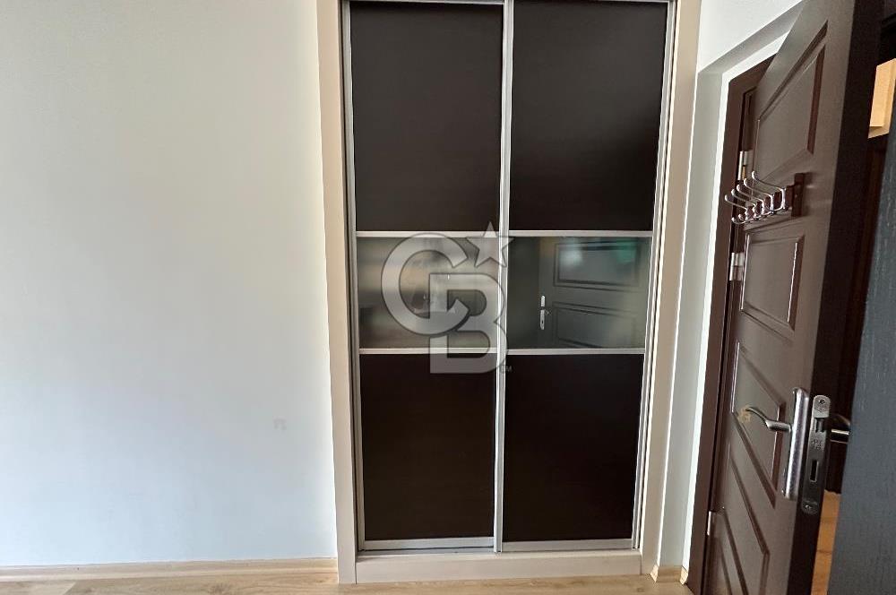 Bayraklı Manavkuyu'da Ege Üni.ne Yakın Geniş, 3+1 Kiralık Daire