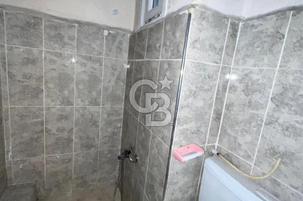 Aksaray Yusufpaşa tramvay durağı karşısında 60 m2 satılık teraslı daire