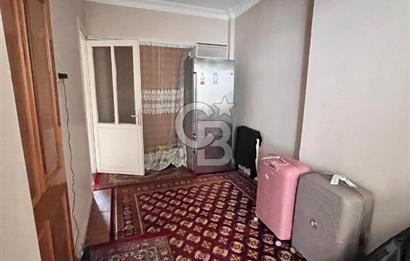 Aksaray Yusufpaşa tramvay durağı karşısında 70 m2 satılık daire