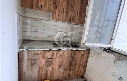 Aksaray Yusufpaşa tramvay durağı karşısında 60 m2 satılık teraslı daire