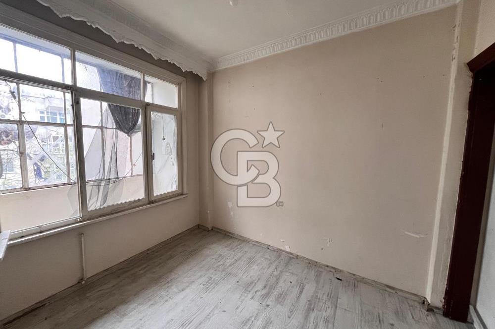 Aksaray Yusufpaşa tramvay durağı karşısında 60 m2 satılık teraslı daire