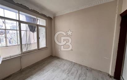 Aksaray Yusufpaşa tramvay durağı karşısında 60 m2 satılık teraslı daire