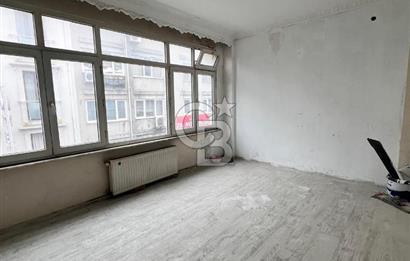 Aksaray Yusufpaşa tramvay durağı karşısında 60 m2 satılık teraslı daire