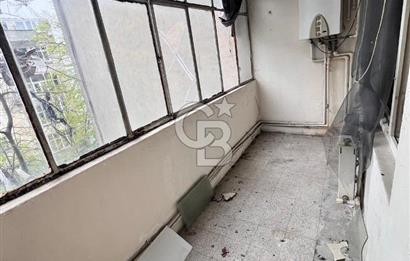 Aksaray Yusufpaşa tramvay durağı karşısında 60 m2 satılık teraslı daire