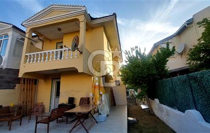 ÇEŞME ALAÇATI MERKEZ DE KİRALIK BAHÇELİ DUBLEKS DAİRE