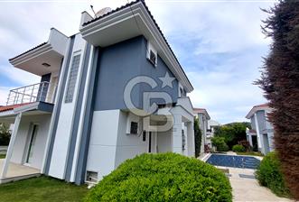 ÇEŞME ALAÇATI DA KİRALIK HAVUZLU VİLLA