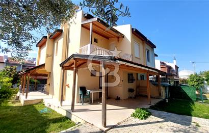 ÇEŞME GERMİYAN YALI DA PLAJLI SİTEDE YILLIK KİRALIK VİLLA