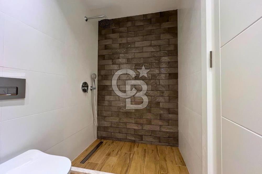 YENİFOÇA ÖZEL TASARIM HAVUZLU 4+1 SATILIK VİLLA