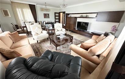 Bayraklı Manavkuyu'da Ege Üni.ne Yakın Geniş, 3+1 Kiralık Daire