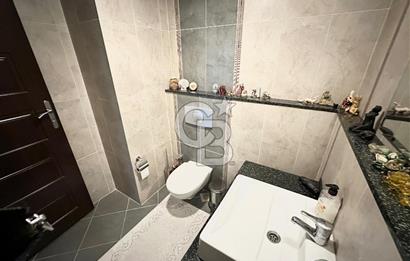 Bayraklı Manavkuyu'da Ege Üni.ne Yakın Geniş, 3+1 Kiralık Daire