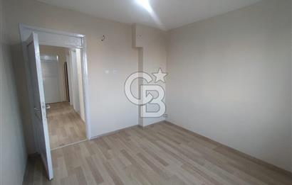 Bornova Kemalpasa Mahallesinde 1+1 Satılık Daire