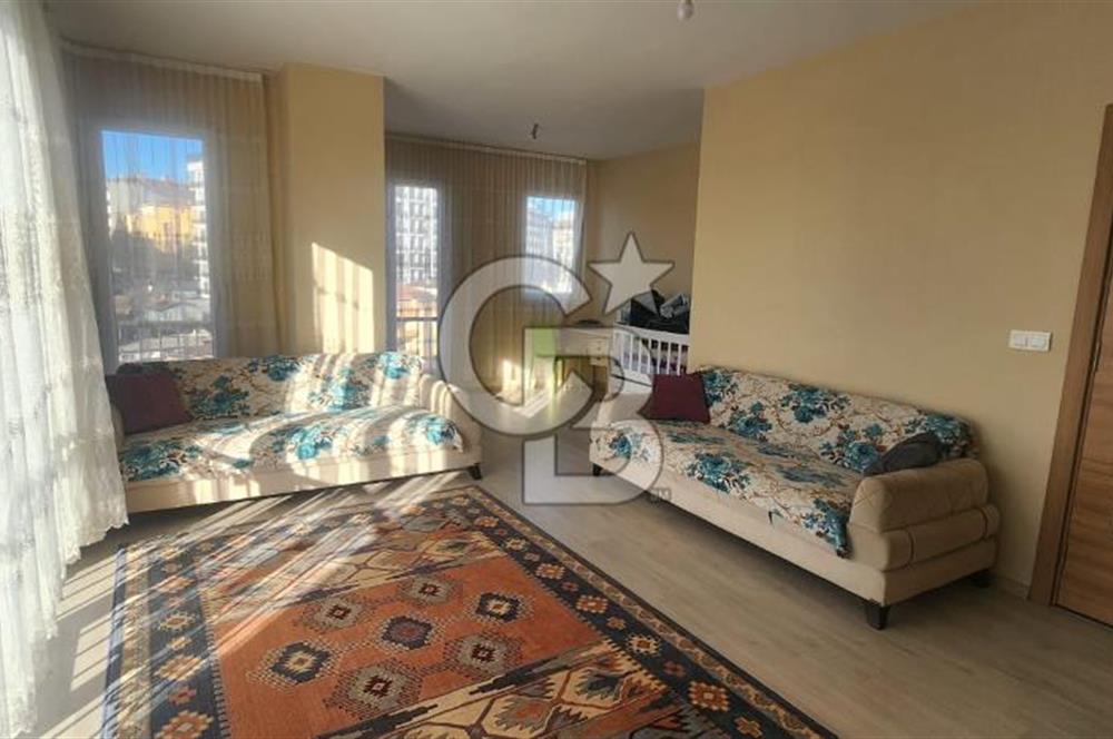 MALTEPE AYDINEVLER SİTEDE E-5 YAKINI SATLIK  DUBLEX DAİRE