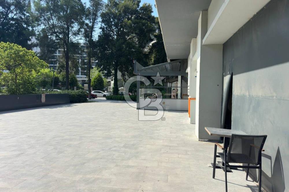 Bornova Kazımdirikte Folkart Life Sitesinde Kiralık Dükkan