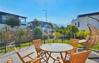 Tek Yetkili Kıbrıs Girne Çatalköy de Özel Dekore Edilmiş Satılık 3+1 Lüks Villa