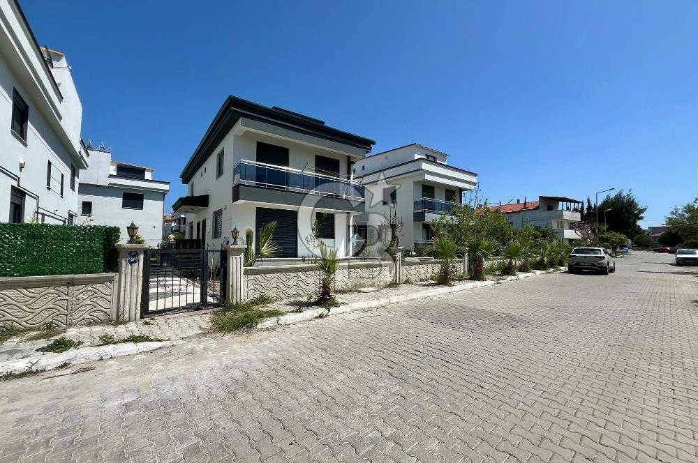 ALİAĞA YENİŞAKRAN SATILIK 2+1 BAHÇELİ DUBLEKS VİLLA