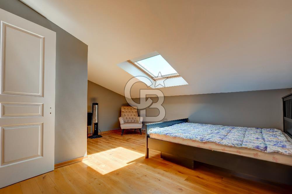 FENERYOLU'NDA BAĞDAT CAD.YAKIN DENİZ MANZARALI 6+2 DUBLEKS DAİRE