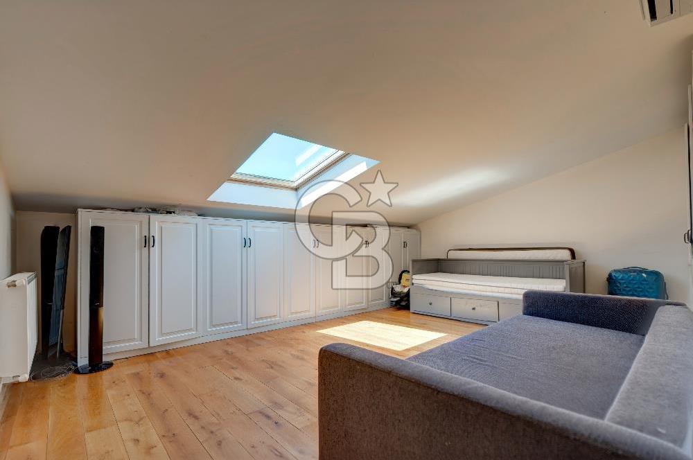 FENERYOLU'NDA BAĞDAT CAD.YAKIN DENİZ MANZARALI 6+2 DUBLEKS DAİRE