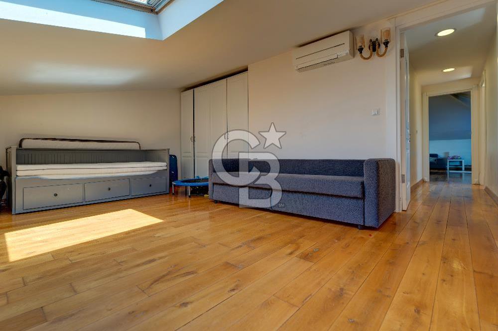 FENERYOLU'NDA BAĞDAT CAD.YAKIN DENİZ MANZARALI 6+2 DUBLEKS DAİRE
