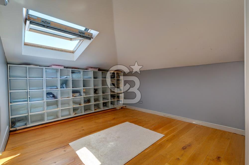 FENERYOLU'NDA BAĞDAT CAD.YAKIN DENİZ MANZARALI 6+2 DUBLEKS DAİRE
