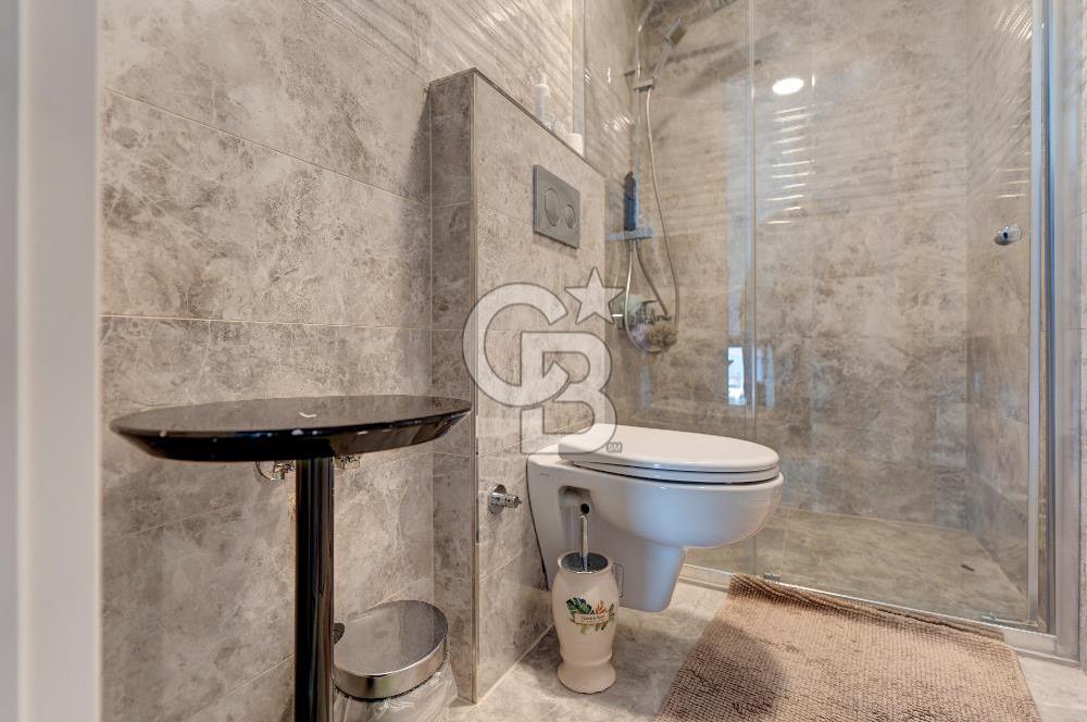 FENERYOLU'NDA BAĞDAT CAD.YAKIN DENİZ MANZARALI 6+2 DUBLEKS DAİRE