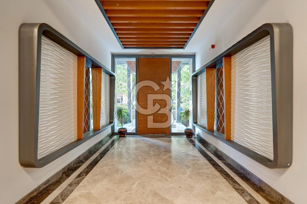 FENERYOLU'NDA BAĞDAT CAD.YAKIN DENİZ MANZARALI 6+2 DUBLEKS DAİRE