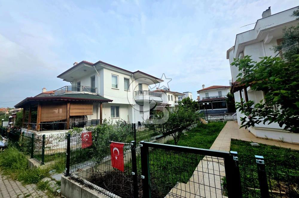 Ayvalık Ali Çetinkaya Mahallesi’nde 3+1 Satılık  Villa
