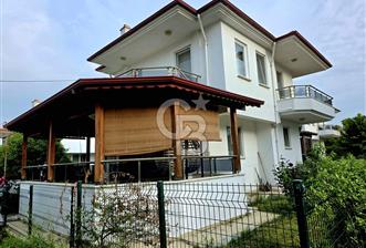 Ayvalık Ali Çetinkaya Mahallesi’nde 3+1 Satılık  Villa