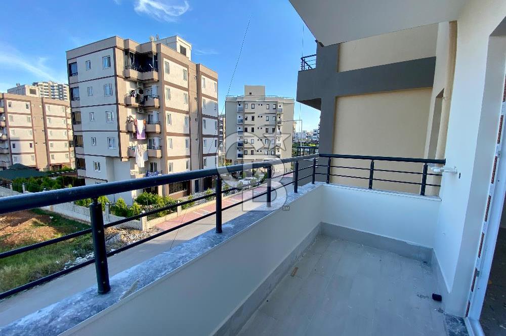 MERSİN MEZİTLİ KUYULUK MAHALLESİ’NDE 2+1 SATILIK DAİRE – ŞEHİR MANZARALI, ÜÇ CEPHELİ