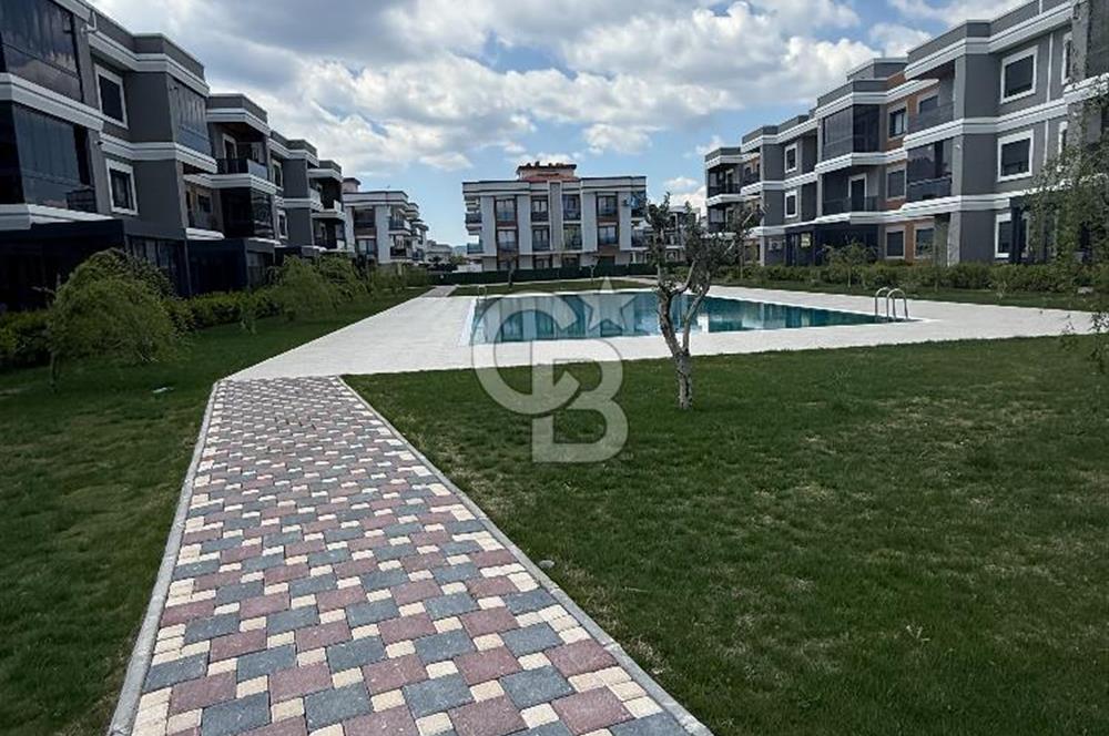 Menderes Cüneytbey Mah. Site İçi 2+1 Arakat Kiralık Daire
