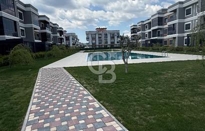 Menderes Cüneytbey Mah. Site İçi 2+1 Arakat Kiralık Daire