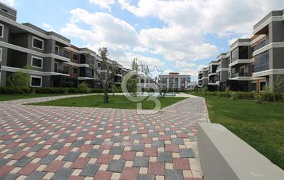 Menderes Cüneytbey Mah. Site İçi 2+1 Arakat Kiralık Daire