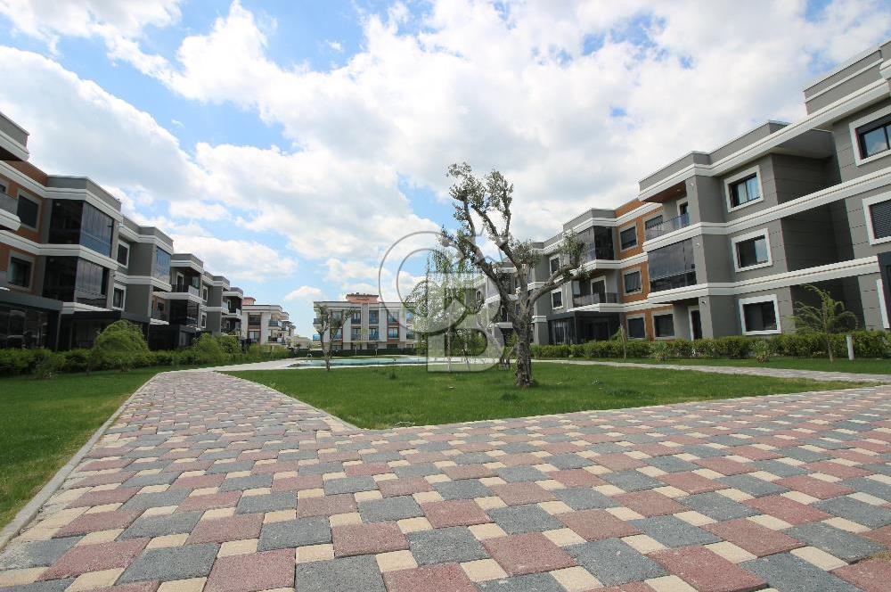 Menderes Cüneytbey Mah. Site İçi 2+1 Arakat Kiralık Daire