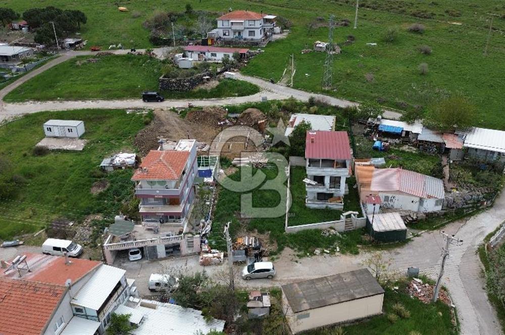 ALİAĞA ÇALTILIDERE'DE KÖY İÇERİSİNDE (250M2) SATILIK İMARLI ARSA