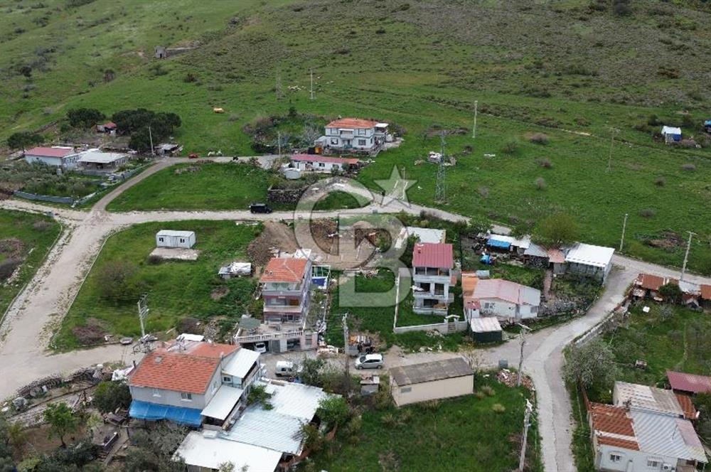 ALİAĞA ÇALTILIDERE'DE KÖY İÇERİSİNDE (250M2) SATILIK İMARLI ARSA