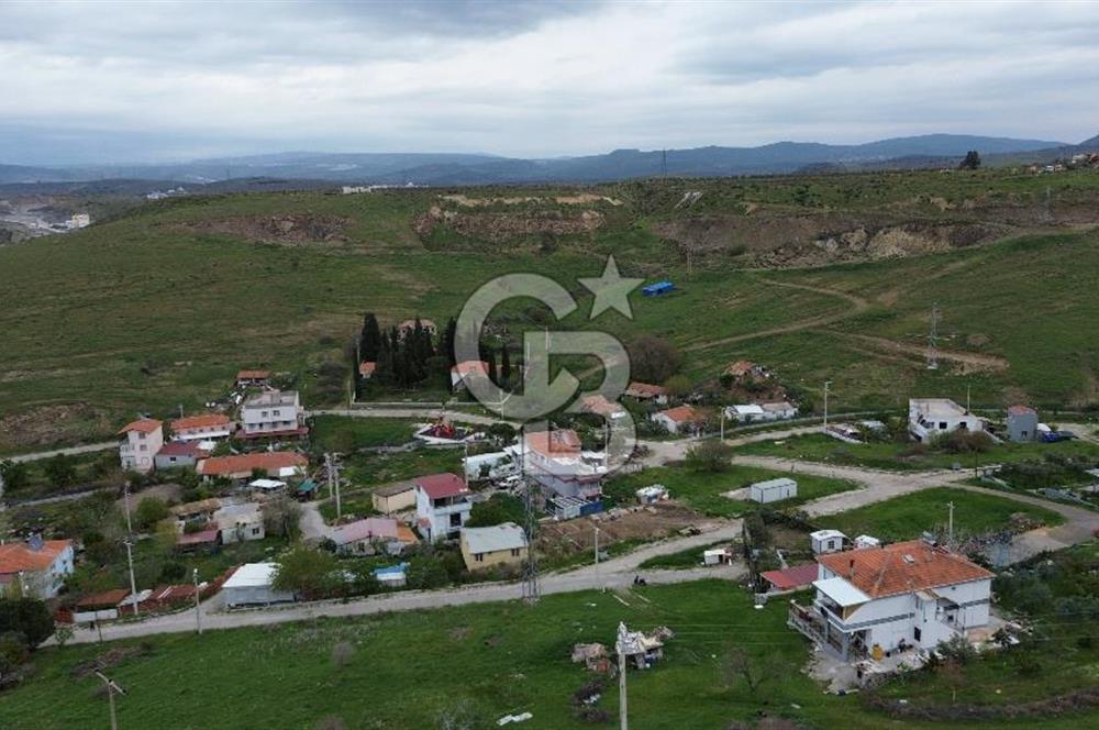 ALİAĞA ÇALTILIDERE'DE KÖY İÇERİSİNDE (250M2) SATILIK İMARLI ARSA