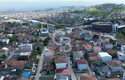 Serdivanın Merkezinde Değerli Konumda Yatırımlık Bina!