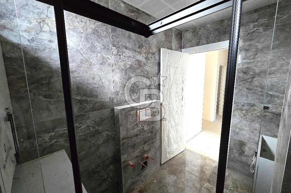 HAVUZLU SİTEDE GENİŞ TİP 2+1 KÖŞE KONUMLU SATILIK DAİRE