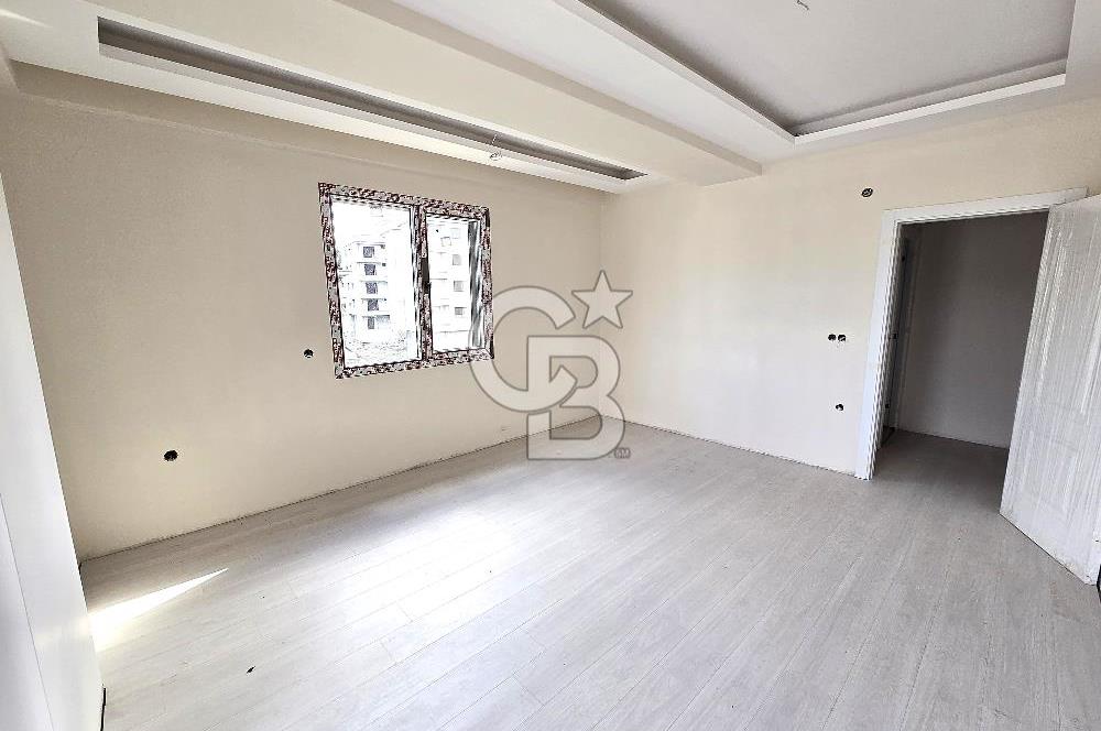 HAVUZLU SİTEDE GENİŞ TİP 2+1 KÖŞE KONUMLU SATILIK DAİRE