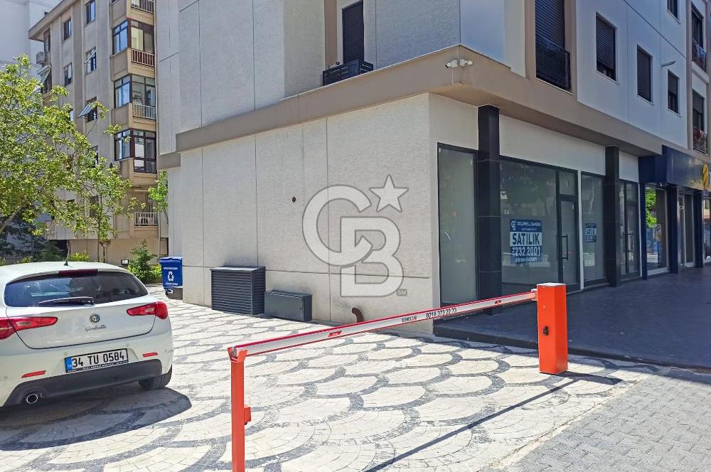 MİNİBÜS CAD. ÜZERİNDE, MÜKEMMEL KONUMDA , 16 M CEPHELİ , 97 m2
