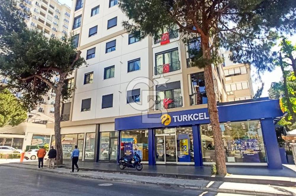 MİNİBÜS CAD. ÜZERİNDE, MÜKEMMEL KONUMDA , 16 M CEPHELİ , 97 m2