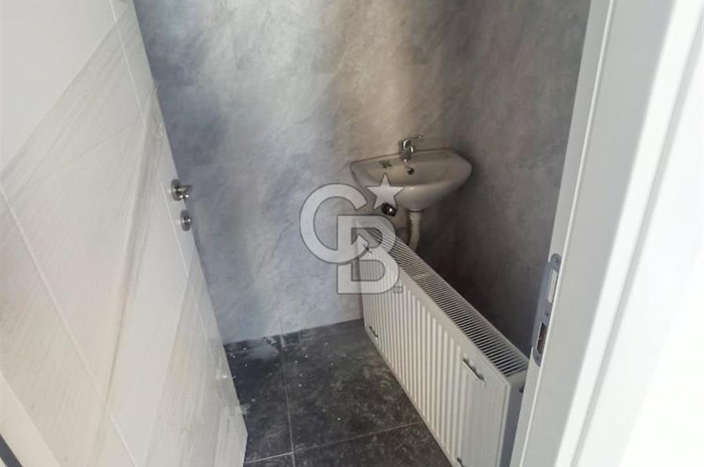 MİNİBÜS CAD. ÜZERİNDE, MÜKEMMEL KONUMDA , 16 M CEPHELİ , 97 m2