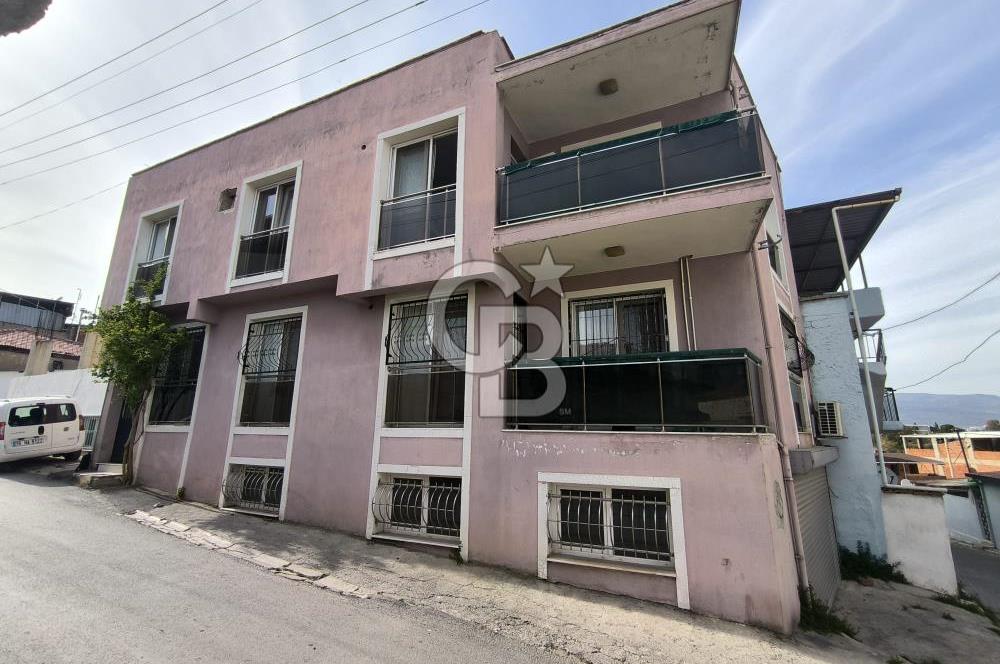 Konak Gültepe'de Köşe Konumda 90 m2 2+1 Daire Teraslı