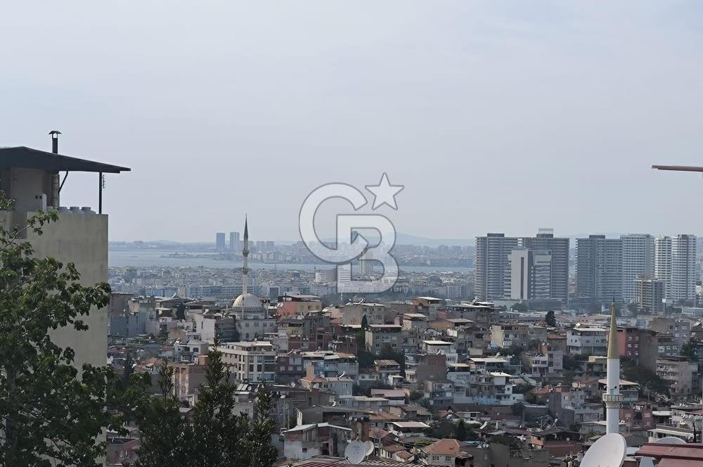 Konak Gültepe'de Köşe Konumda 90 m2 2+1 Daire Teraslı