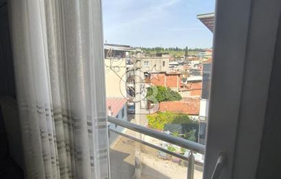 Konak Gültepe'de Köşe Konumda 90 m2 2+1 Daire Teraslı