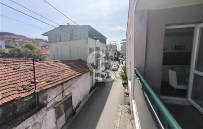 Konak Gültepe'de Köşe Konumda 90 m2 2+1 Daire Teraslı